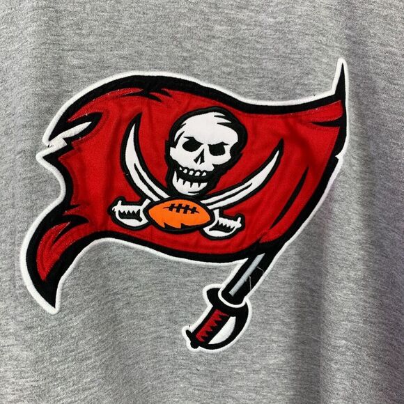 NFL Tampa Bay Buccaneers Gray Red Pirate Flag Sweatshirt Mens Large - Picture 2 of 6